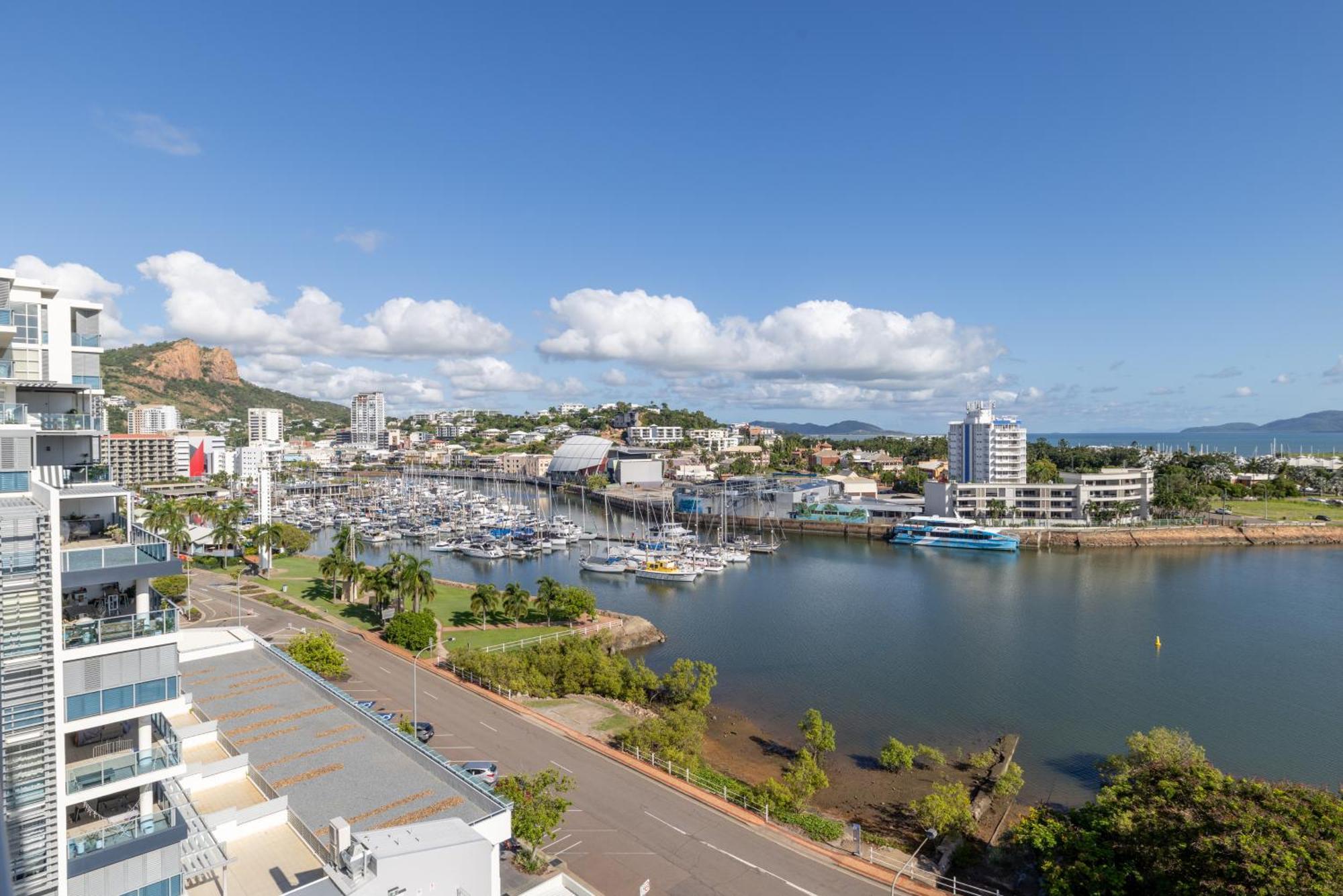 Oaks Townsville Metropole Hotel Εξωτερικό φωτογραφία