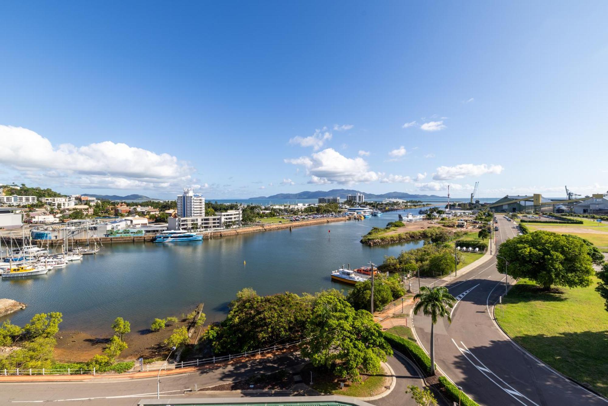 Oaks Townsville Metropole Hotel Εξωτερικό φωτογραφία