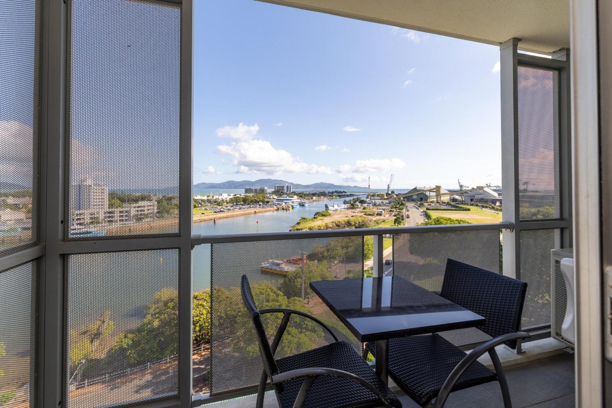 Oaks Townsville Metropole Hotel Εξωτερικό φωτογραφία