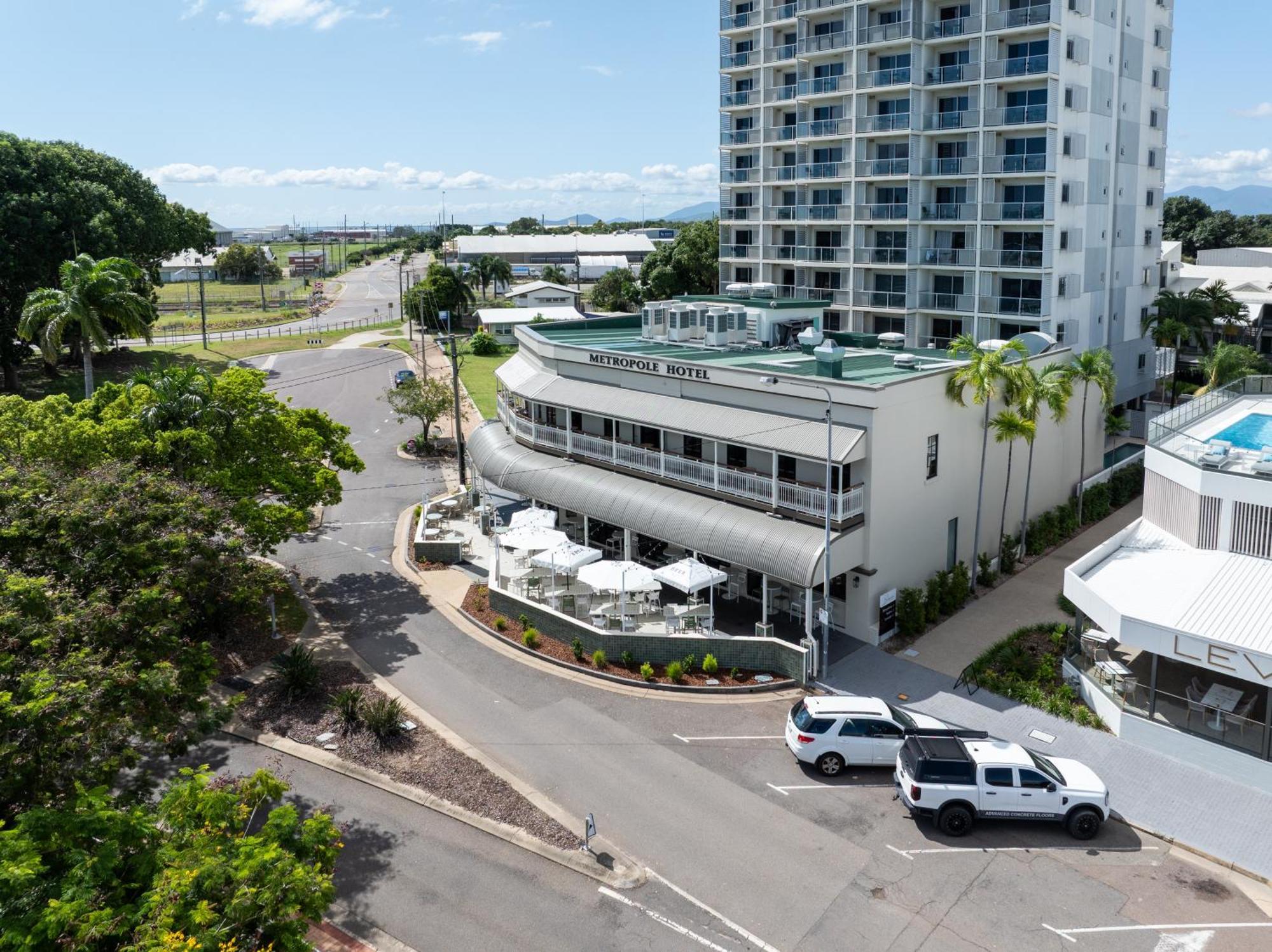 Oaks Townsville Metropole Hotel Εξωτερικό φωτογραφία